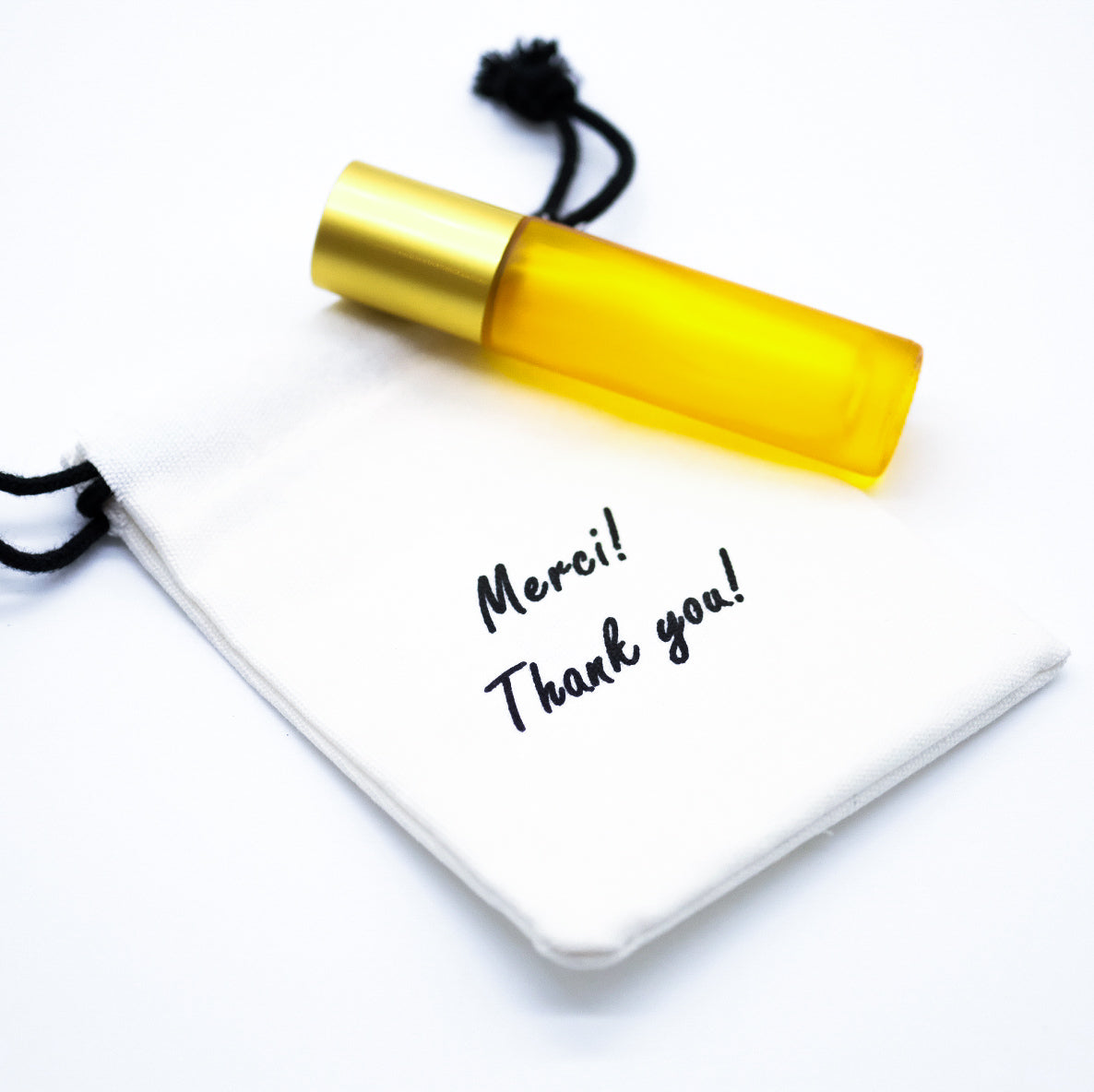 Boite de 10 Bouteilles avec applicateur à bille - 10 couleurs différentes-  10 ml