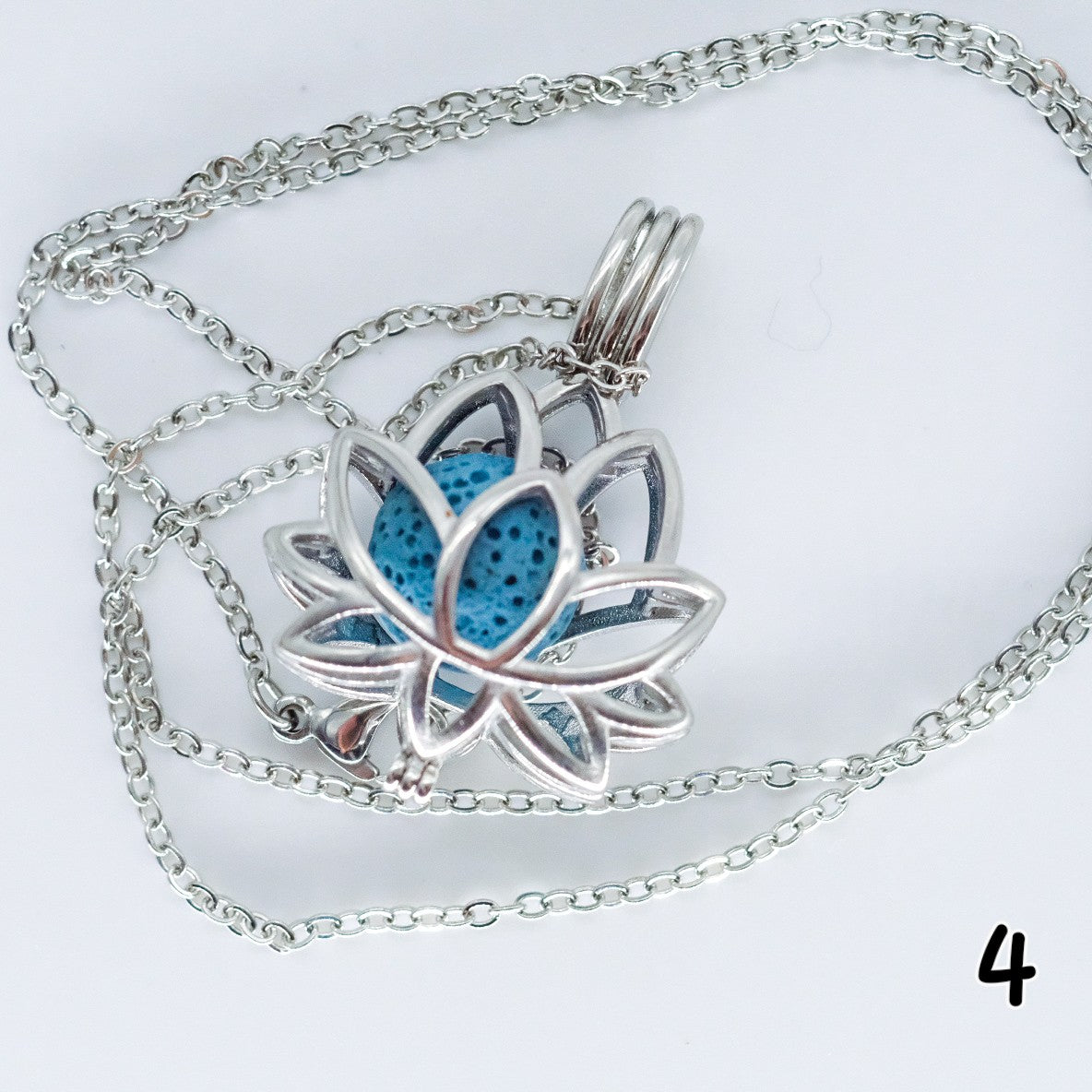 Collier d'aromathérapie fleur de lotus en acier inoxydable