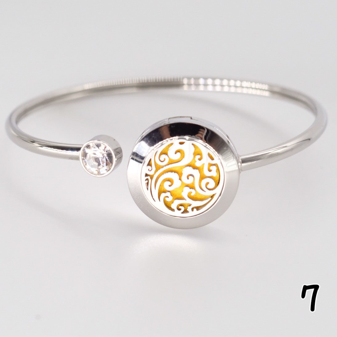 Essential oil diffuser bracelet in 316L stainless steel