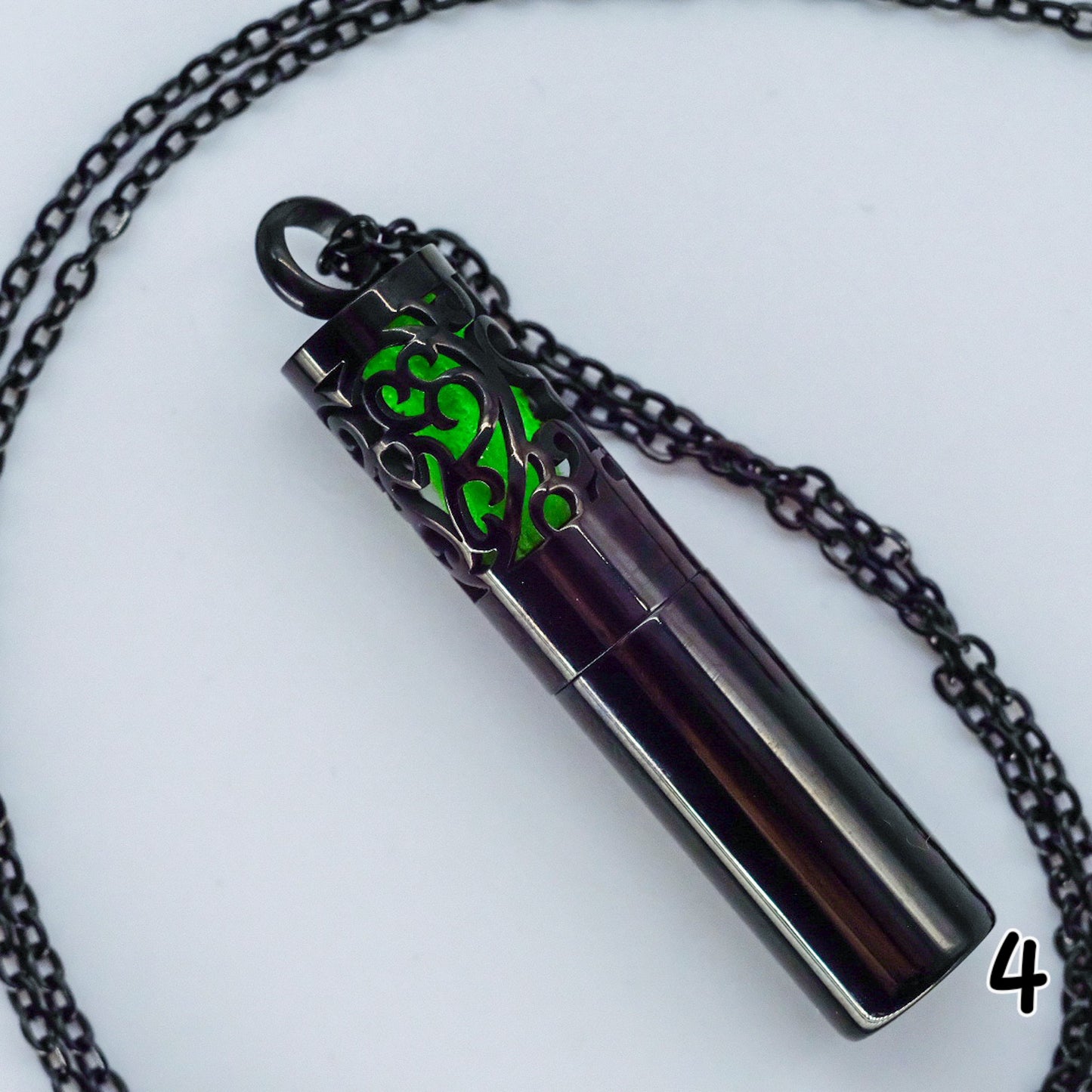 Collier d'aromathérapie cylindrique avec conteneur en acier inoxydable