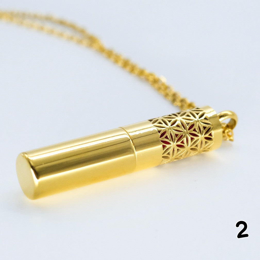 Collier d'aromathérapie cylindrique avec conteneur en acier inoxydable