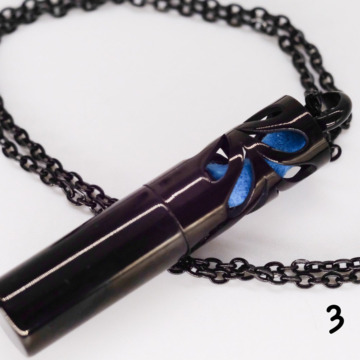 Collier d'aromathérapie cylindrique avec conteneur en acier inoxydable
