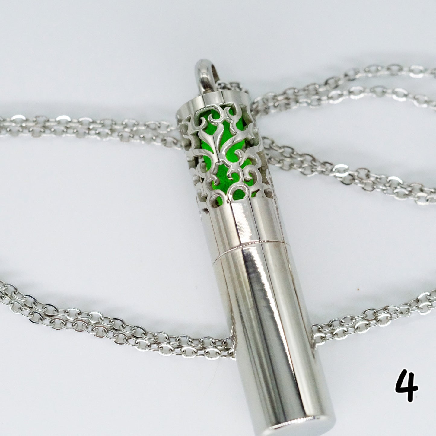 Collier d'aromathérapie cylindrique avec conteneur en acier inoxydable