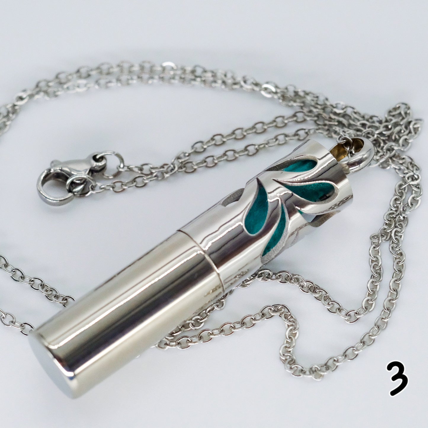 Collier d'aromathérapie cylindrique avec conteneur en acier inoxydable