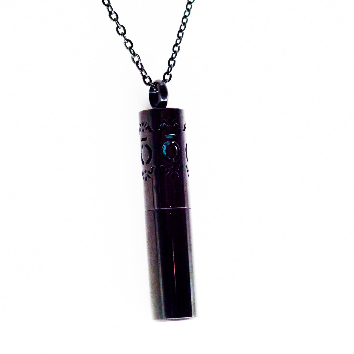 Collier d'aromathérapie cylindrique avec conteneur en acier inoxydable