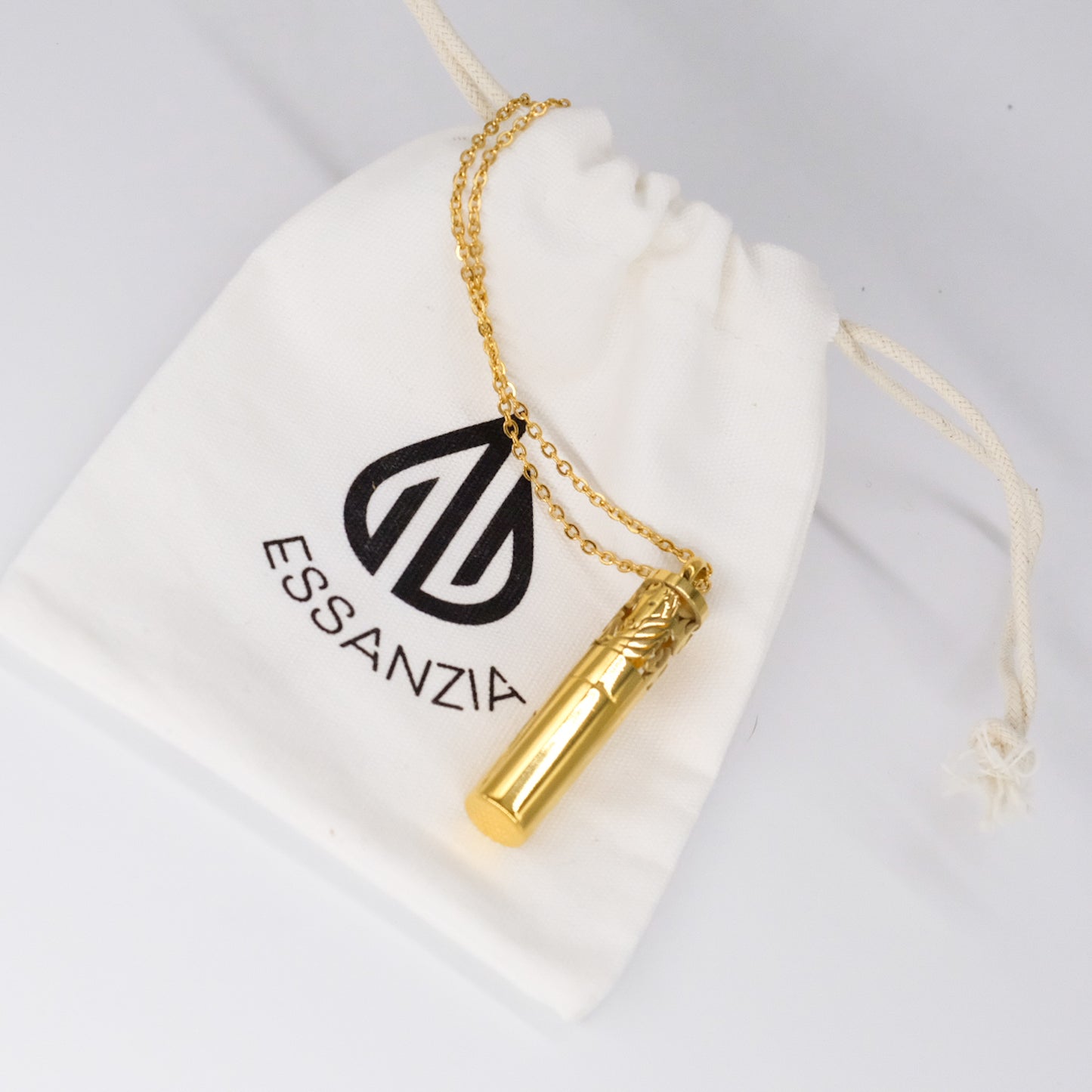 Collier d'aromathérapie cylindrique avec conteneur en acier inoxydable