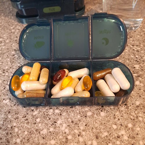 Space Saver Weekly Vertical Pill Box
