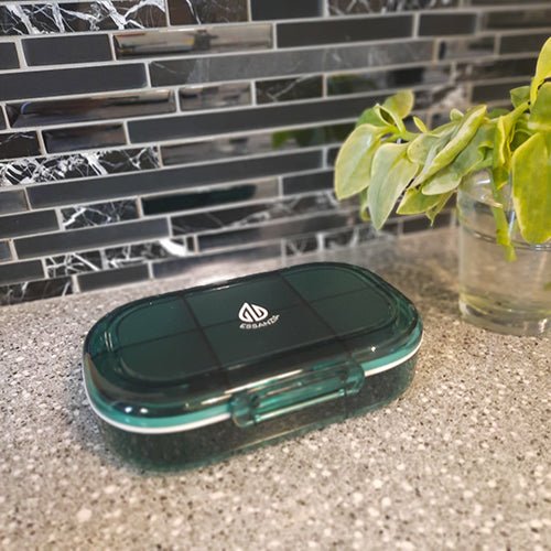 Vitamin box with 6 compartments