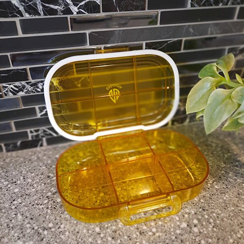 Vitamin box with 6 compartments