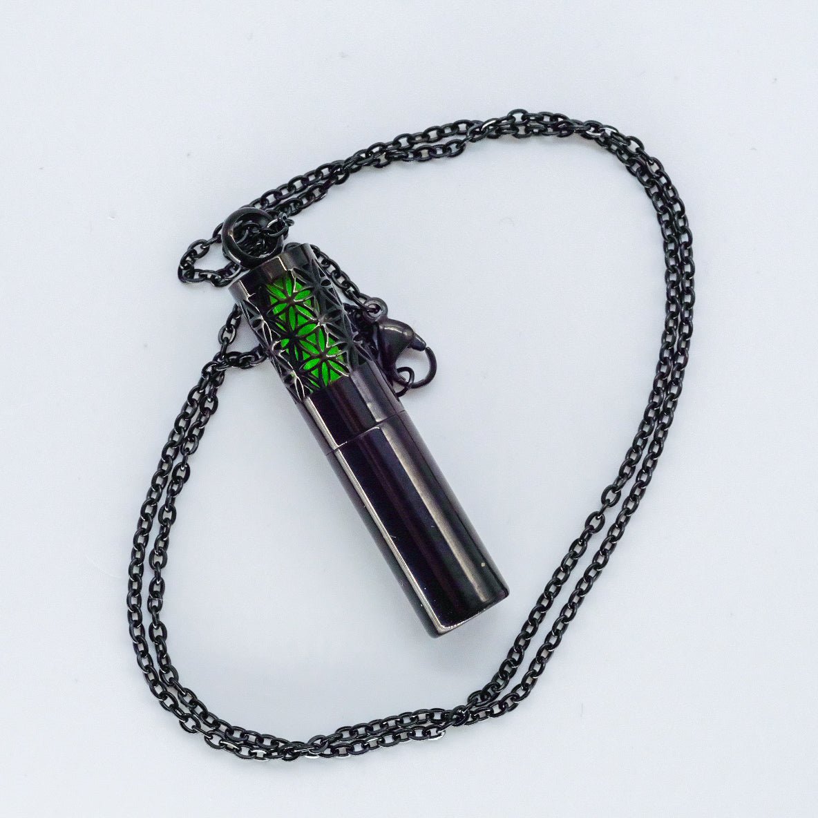 Cylindrical Aromatherapy Necklace with Stainless Steel Container 