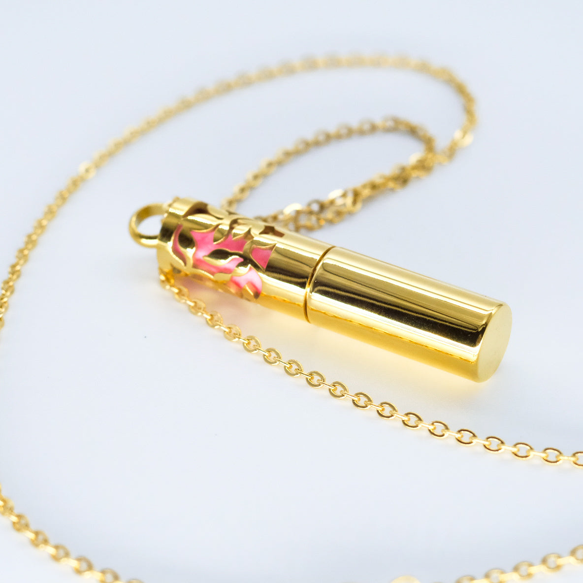 Cylindrical Aromatherapy Necklace with Stainless Steel Container 