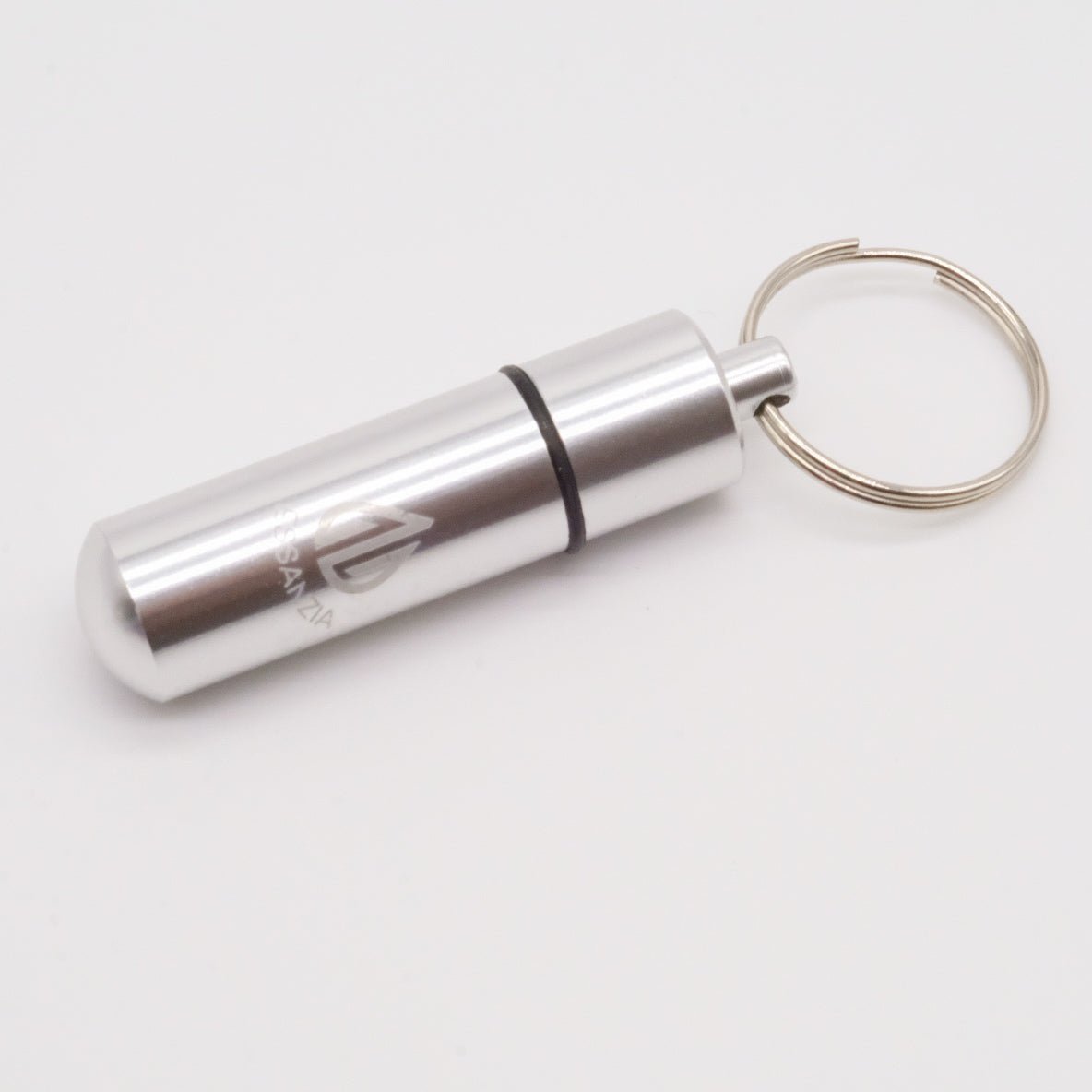 Pilulier de voyage en métal avec porte-clé – Couleurs variées