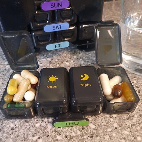 Space Saver Weekly Vertical Pill Box